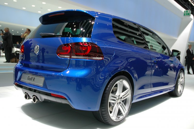 06-vw-golf-r20-live.jpg