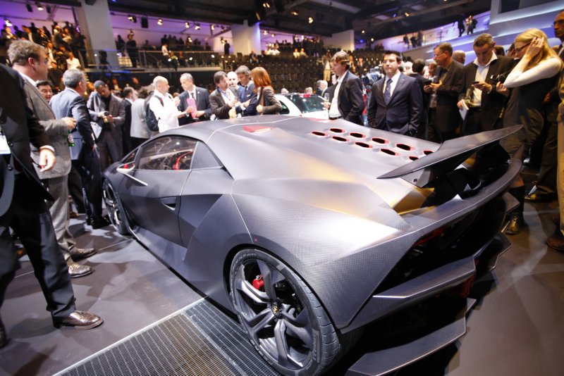 07-lamborghini-concept.jpg