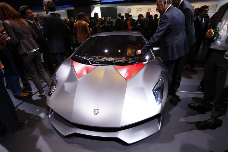 09-lamborghini-concept.jpg