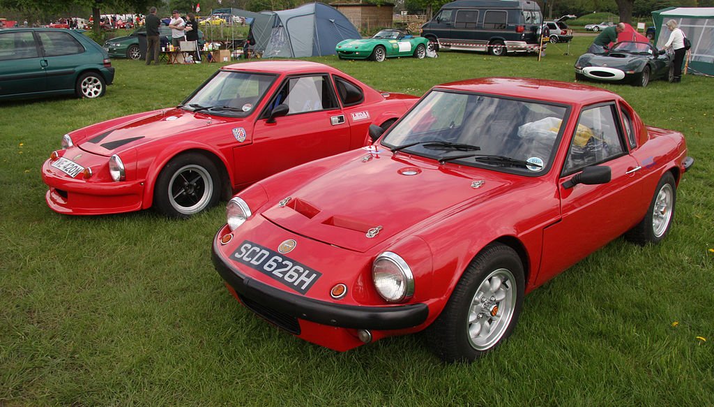 1024px-Ginetta_G15_-_Flickr_-_exfordy_%2