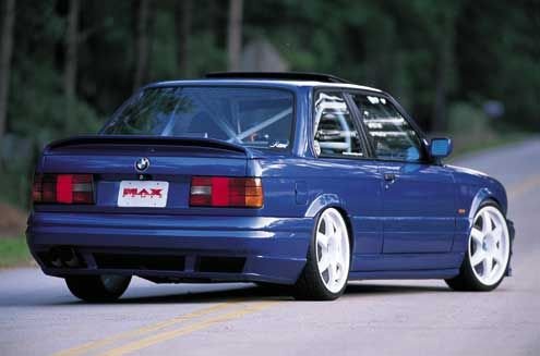 60674z+1988_bmw_325_coupe+right_rear_vie