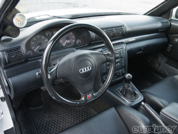 eurp-1105-08-o+1990-volkswagen-corrado-g