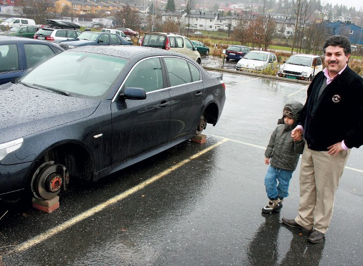 1288424178000_3217352199_3506134708x708r