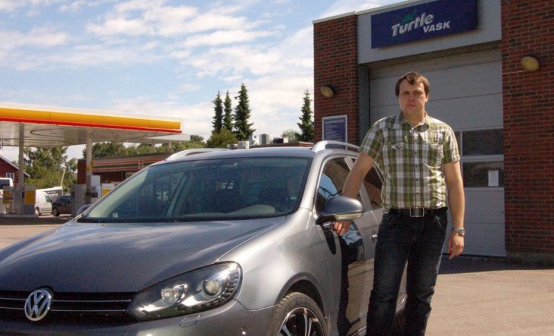 1340977322000_3924409293_4391706978x1200