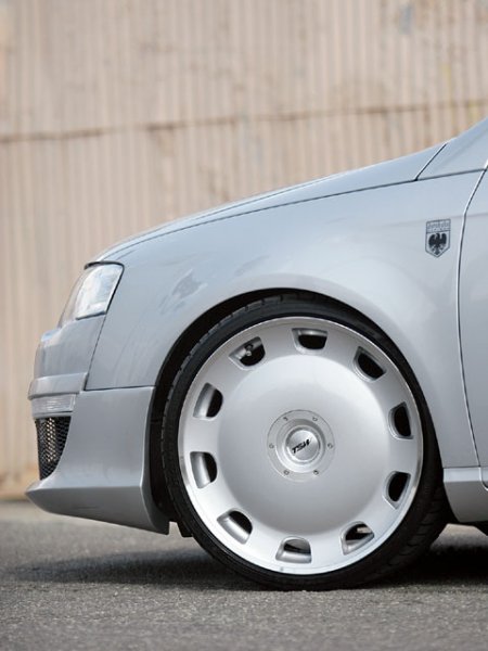 eurp_0801_09_z+2007_vw_passat+20_inch_ts