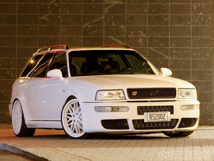 eurp_1001_02_o+1995_audi_rs2_avant+front