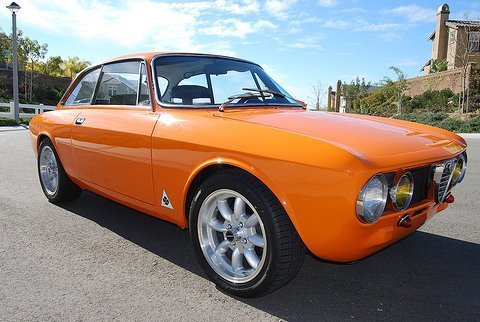 1971_Alfa_Romeo_GTV_Front_1.jpg