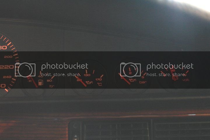 198251_1755993713159_1638472688_1641351_