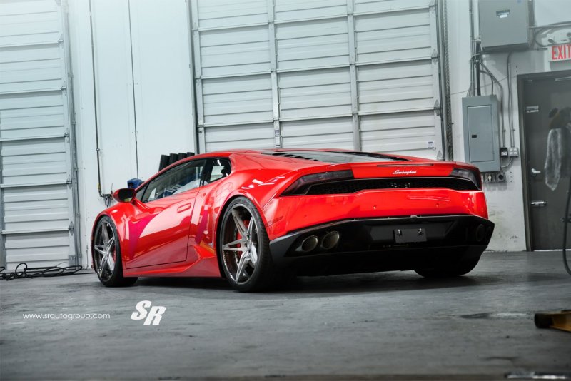 2-lowered-huracan-sr-rear-side.jpg
