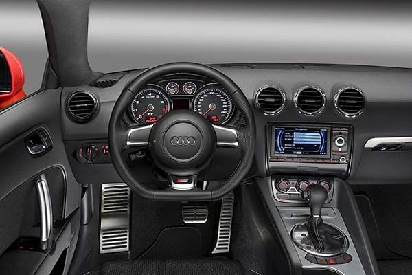 2006-audi-tt-s-line-interior.jpg