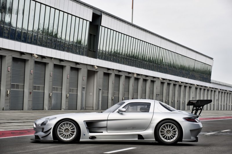 2011-mercedes-benz-sls-amg-gt306.jpg