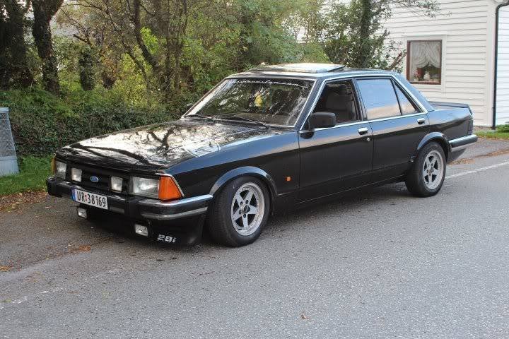 307978_262778033753255_100000631816256_8