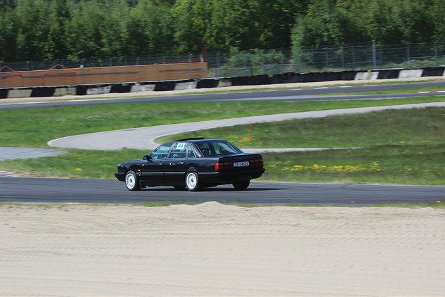 7320501014_01b67bec95_z.jpg