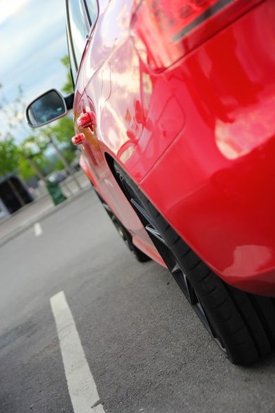 Bildet kan inneholde: bil og utendørs