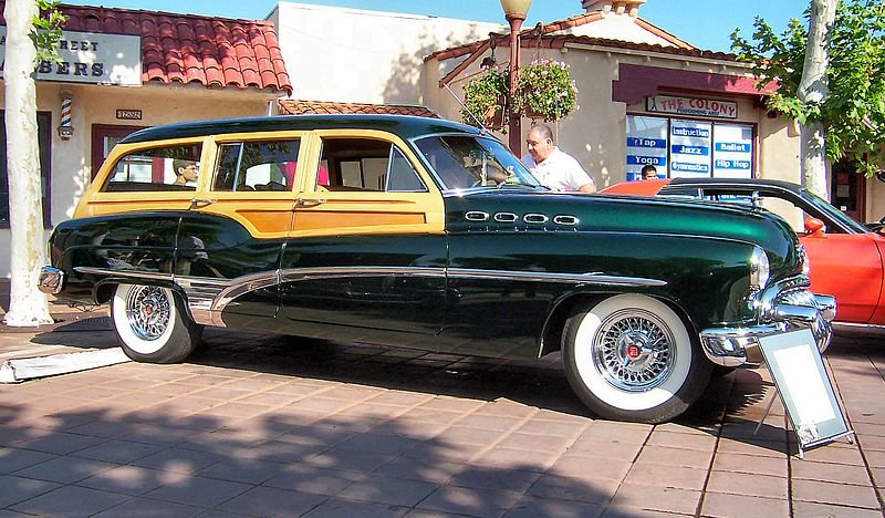 800px-1950_Buick_Roadmaster_Estate_Wagon