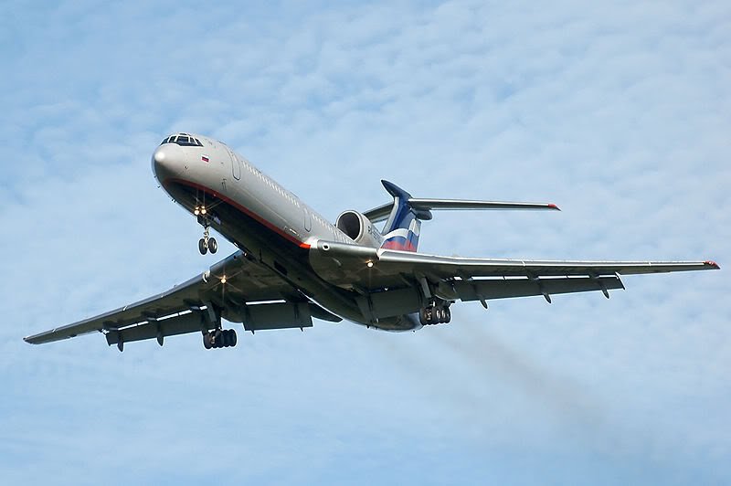 800px-Tupolev_Tu-154.jpg