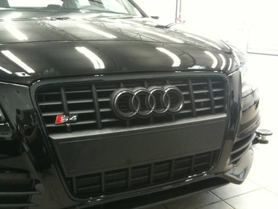 Audi_S4_Titanium_Grill_5_zps2828f9fa.jpg