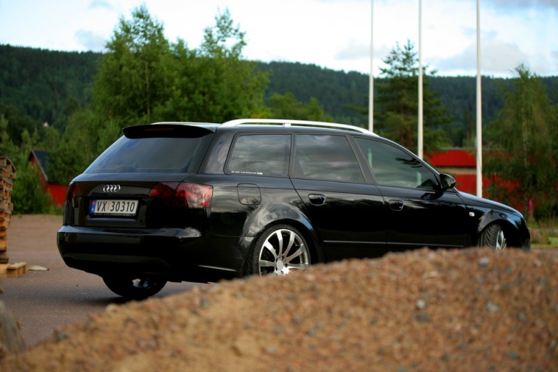 Audi_a4_bak_grus_haug.jpg