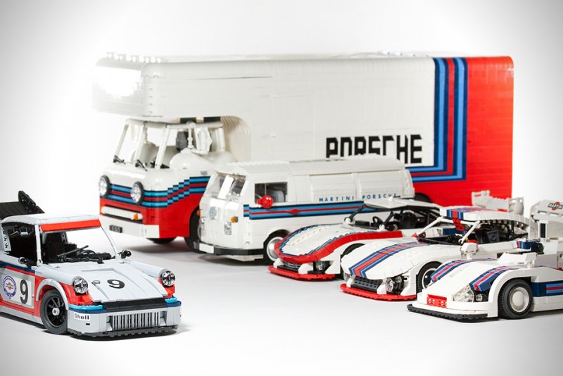 LEGO-Martini-Porsche-Racing-Set-1.jpg