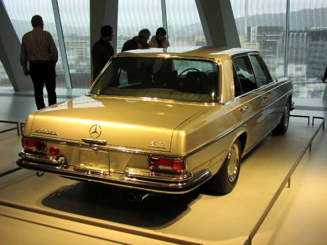MHV_MB_W109_300SEL63_01.jpg