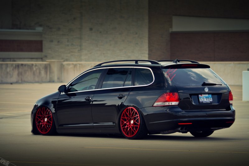 MK6-Golf-Wagon-Air-Suspension-Bagged-001