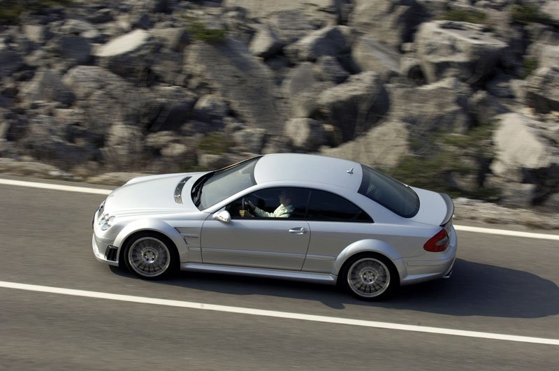 Mercedes-Benz-CLK-63-AMG-Black-Series-5-