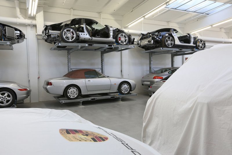 Porsche-Museumslager-fotoshowBigImage-41