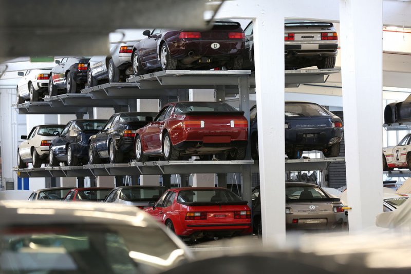 Porsche-Museumslager-fotoshowBigImage-7e