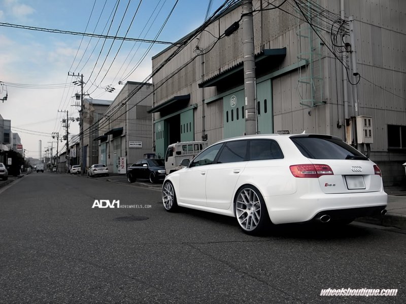 RS6_ADV_WB1_31.jpg