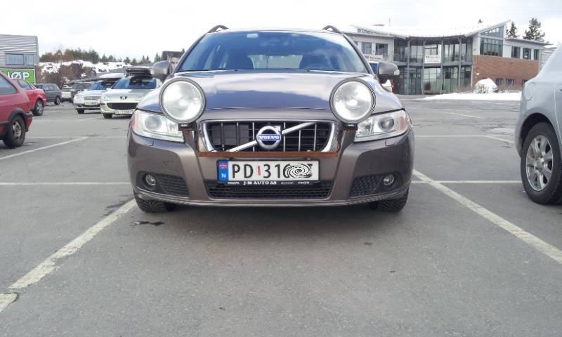 Volvo_Light_2_zps07fcfb69.jpg