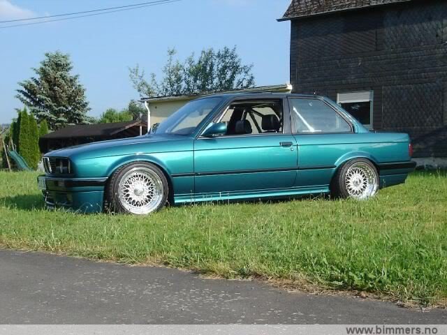 bmwe30325.jpg