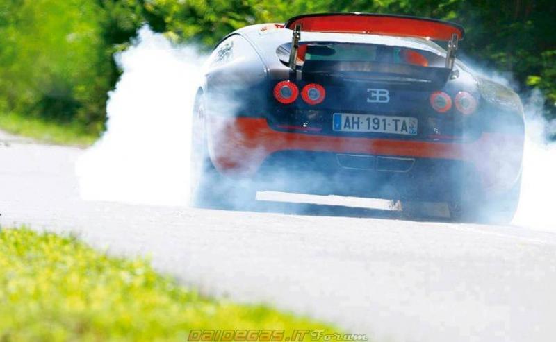 bugatti-veyron-burnout.jpg