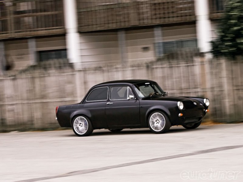 eurp_1103_07_o1965_vw_1500right_side_vie