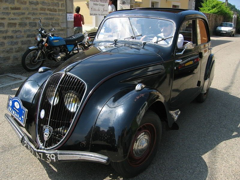 peugeot202.jpg