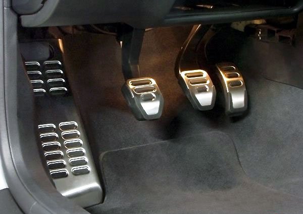 rs4_pedals_details1.jpg