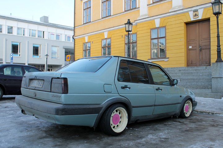 slammed_1990_jetta_2.jpg