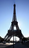 th_Eiffel_2.jpg