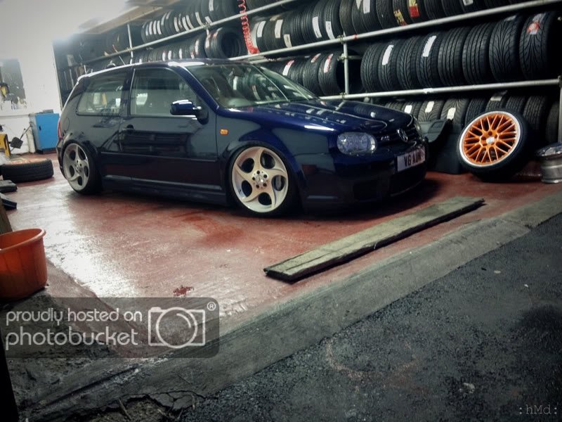 vw-golf-r32-mk4-blue-mb-alphard-2.jpg