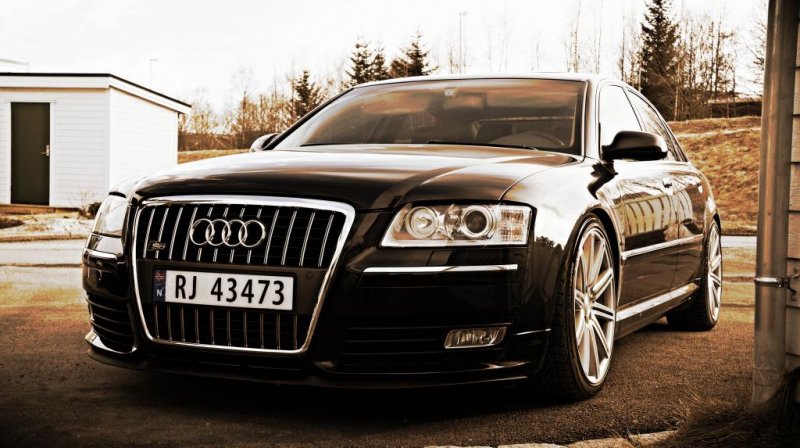 Audi A8.jpg