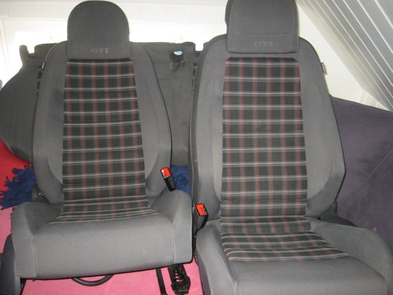 GOLF V  seter 001.jpg