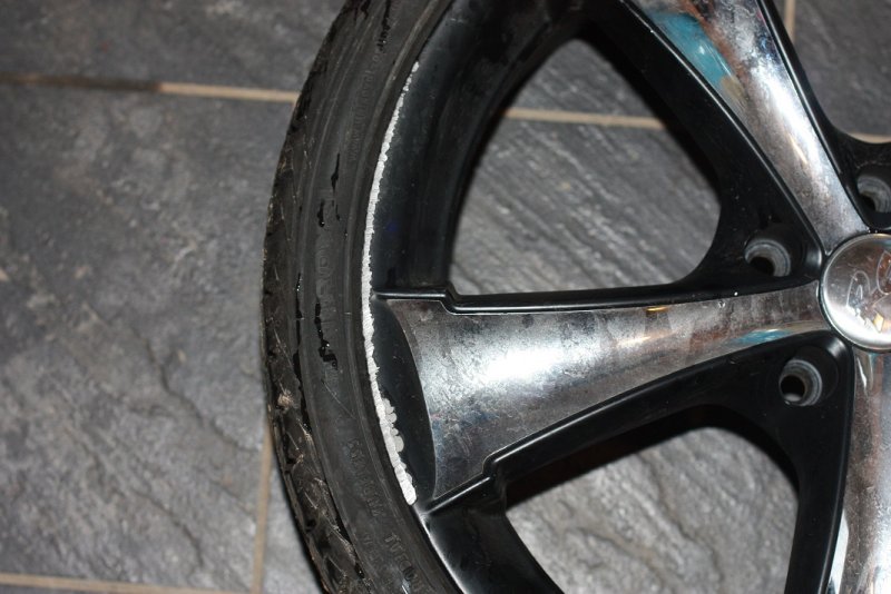 skadet felg.jpg