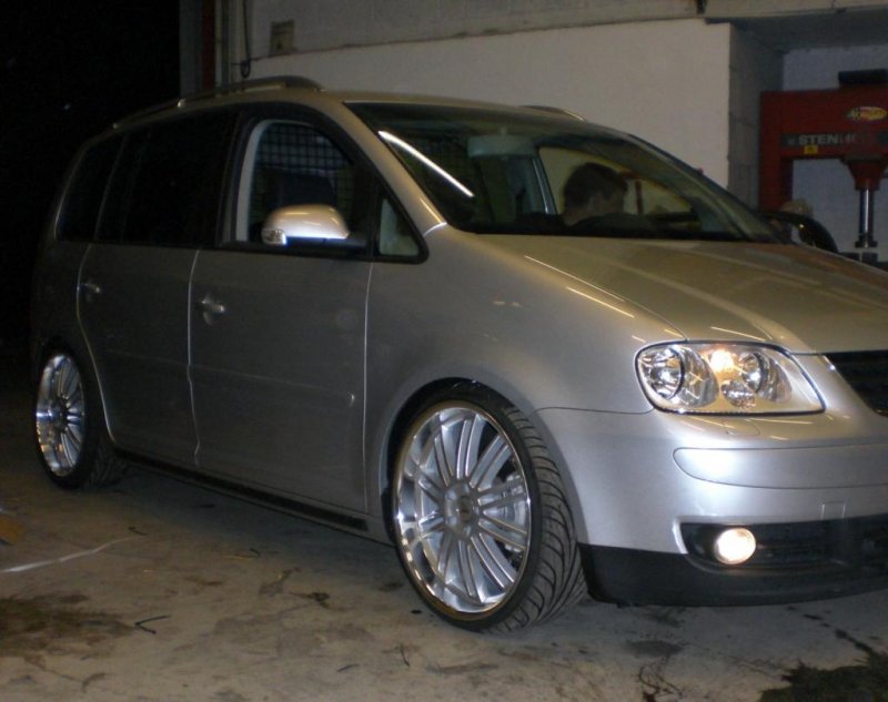 Touran 20tom.jpg