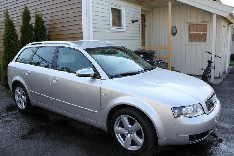 Audi A4 1.jpg