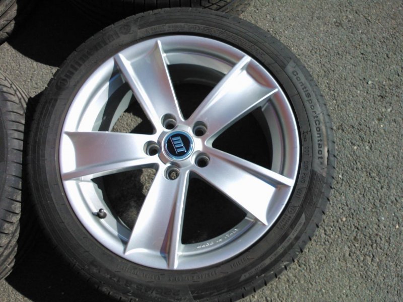 NOKIA Lumia 800_001353.jpg