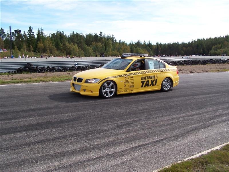 100_1601 (Medium).jpg