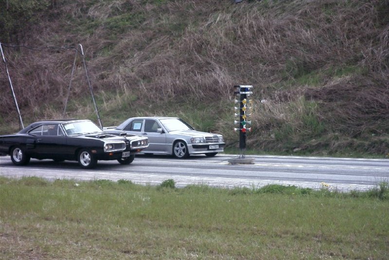 streetleagel 02.05.04 027.jpg