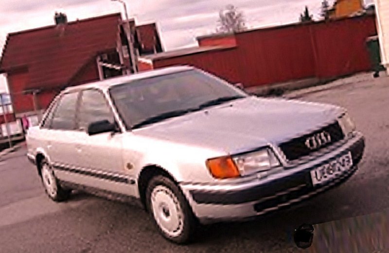 Audi 100.jpg
