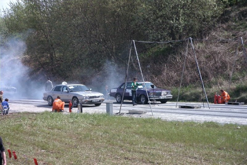 streetleagel 02.05.04 032.jpg