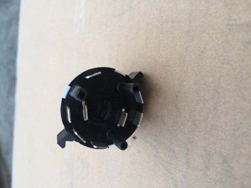 Audi, Skoda tenningsbryter 4.jpg