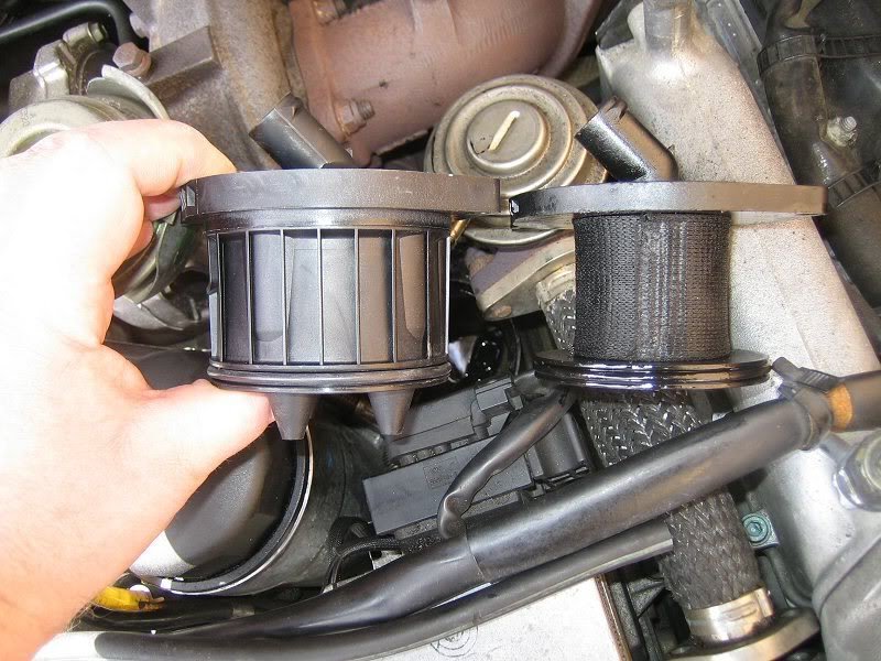 Crankcase breather 2.5 TDI V6.jpg